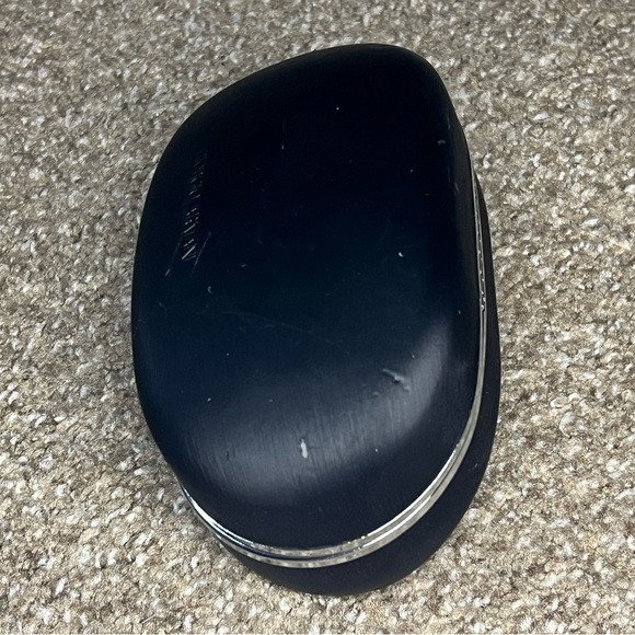 *Damaged* Giorgio Armani Solid Black Hard Sunglasses Case w/ Gray Cleaning Cloth - Picture 4 of 13